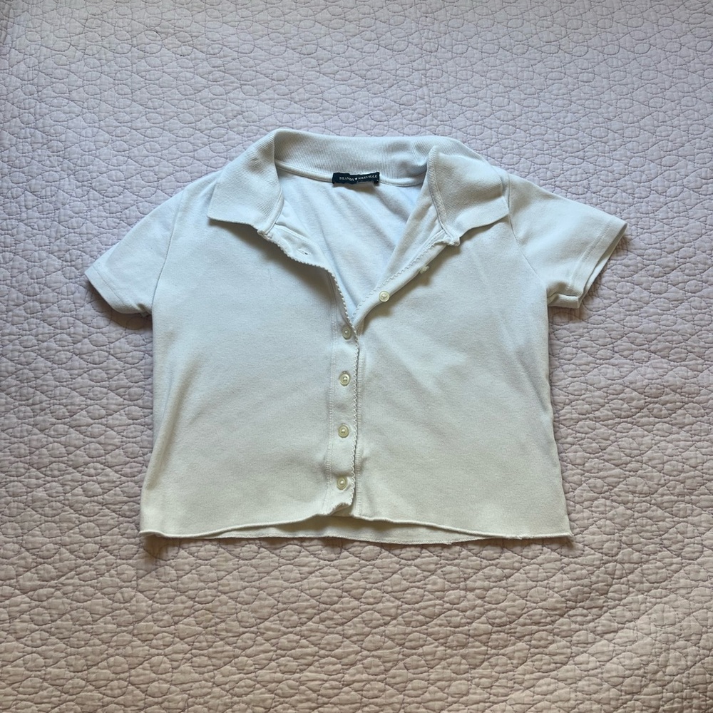 Brandy Melville White Button-Up Collared Shirt